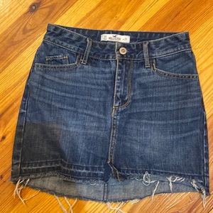 Holister size 00 jean skirt like new condition